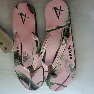 Arks flip flops